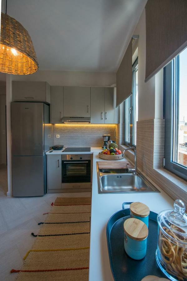 Marios Home, A Cozy And Spacious Apartment Near Downtown Preveza Buitenkant foto